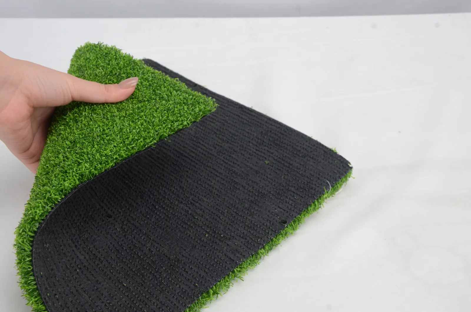 ZHOUQING Champ 81 artificial grass view 2
